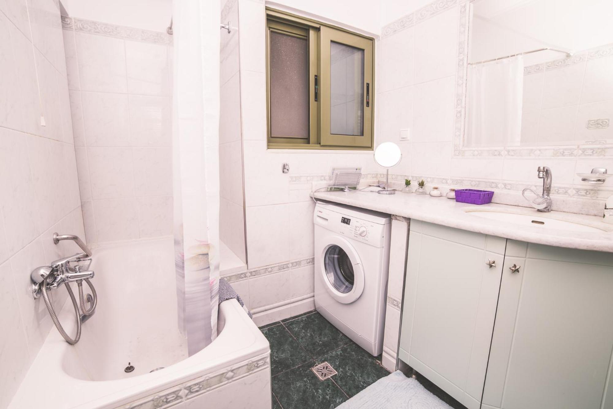 Lazarus 2Bd Apartment In The Center Patras Buitenkant foto
